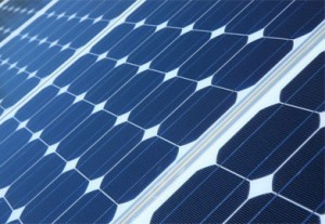 استفاده از لایه نازک برای تمیز نگه‌داشتن سلول خورشیدی
